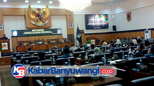 https://kabarbanyuwangi.co.id/asset/foto_berita/Nota_Keuangan_Raperda_APBD_2026.jpg