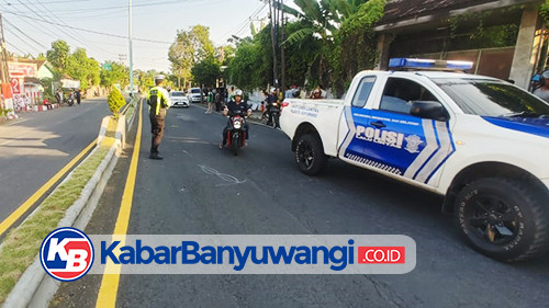 Pemotor Tewas di TKP Usai Tabrak Double Way Jalan Brawijaya Banyuwangi