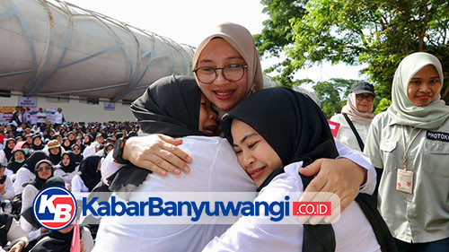 Saksi Pengabdian Panjang, Keluarga Ikut Saksikan Penyerahan 4.888 SK PPPK Paruh Waktu Banyuwangi