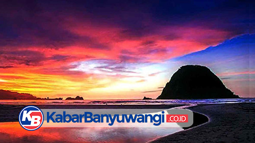 Pesona Alam Pantai Pulau Merah Cocok untuk Liburan Akhir Tahun Bareng Keluarga