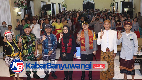 Bersama Forkopimda, Bupati Ipuk Keliling Gereja Cek Pengamanan Natal di Banyuwangi 