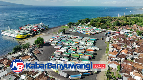https://kabarbanyuwangi.co.id/asset/foto_berita/Pantaun_udara_di_dermaga_LCM.jpg