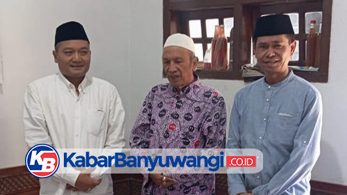 Sowan Kiai Fadlol, Pasangan Ali-Ali Diminta Tingkatkan Ekonomi Pesantren di Banyuwangi