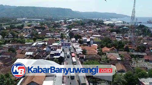 https://kabarbanyuwangi.co.id/asset/foto_berita/Patauan_udara_Ketapang_macet.jpg