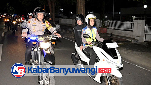 Malam Natal, Bupati Ipuk Bersama Forkopimda Patroli ke Sejumlah Gereja di Banyuwangi 