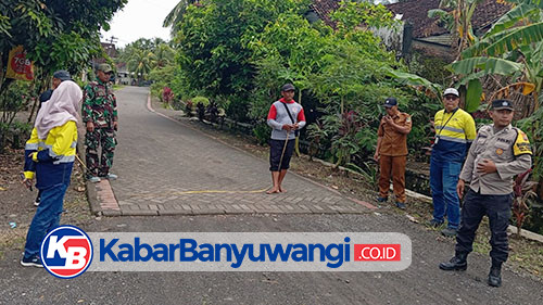 PT BSI Lanjutkan Program Pavingisasi Akses Vital di Pesanggaran Banyuwangi