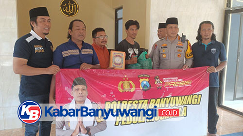 Peduli Musola, Polresta Banyuwangi Bakti Sosial Salurkan Bantuan Perlengkapan Ibadah