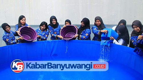 Dukung Ketahanan Pangan, Lapas Banyuwangi Lepas Ribuan Ikan Lele di Kolam Brandgang