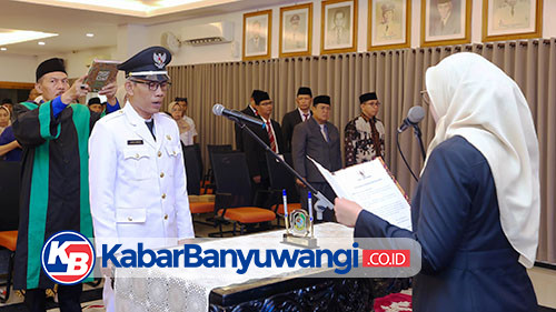 https://kabarbanyuwangi.co.id/asset/foto_berita/Pelantikan_Kades_Sempu.jpg