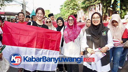 https://kabarbanyuwangi.co.id/asset/foto_berita/Pembagaian_bendera.jpg