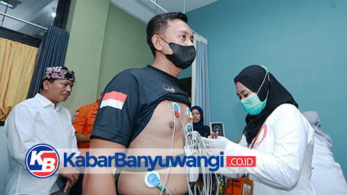 https://kabarbanyuwangi.co.id/asset/foto_berita/Pemeriksaan_kesehatan_penyelam.jpg