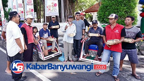 https://kabarbanyuwangi.co.id/asset/foto_berita/Pemkab_bagikan_daging.jpg