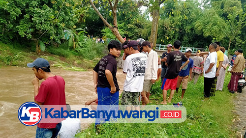 Pemotor Laki-laki Tak Diketahui Identitasnya di Banyuwangi Nyemplung Sungai hingga Tenggelam