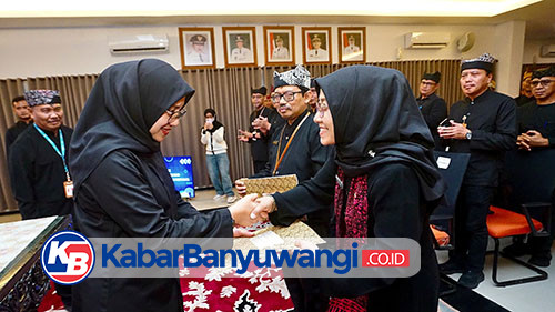 https://kabarbanyuwangi.co.id/asset/foto_berita/Pendidikan_berkarakter.jpg