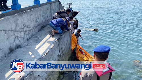 Mayat Pria Bertato Warga Jawa Tengah Ditemukan Membusuk di Perairan Melaties Banyuwangi