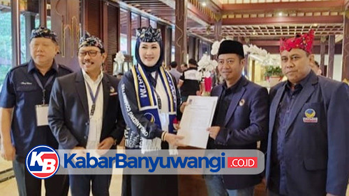 Kader Senior Partai NasDem Banyuwangi Ali Mustofa Terima SK Ketua DPD