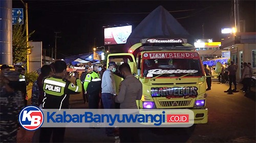 Curi Start Arus Balik, Kendaraan Pemudik Diputar Balik di Pelabuhan Ketapang