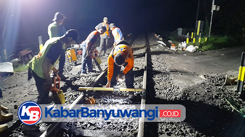 Jalur Kereta Api JPL Banyuwangi Diperbaiki, Warga Diminta Berhati-hati