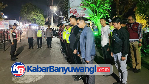 Polresta Banyuwangi Terjunkan Personil Amankan Parade Lampion 2024