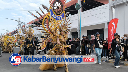 Gandeng Desainer Lokal, Aston Hotel Tampil Mencolok dengan Kostum Alat dan Genderang Perang di BEC 2026