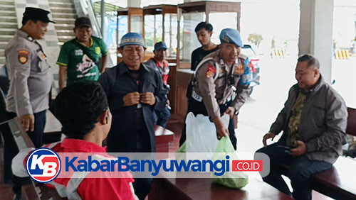 https://kabarbanyuwangi.co.id/asset/foto_berita/Polisi_pantau_pelabuhan_Ketapang.jpg