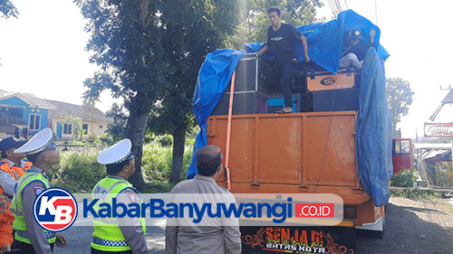 Polisi Perketat Akses Masuk Perbatasan Banyuwangi, Truk Battle Sound Diminta Putar Balik