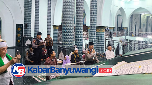 Ramadan Aman, Satuan Samapta Polresta Banyuwangi Ikut Tadarus, Jamaah Merasa Terlindungi