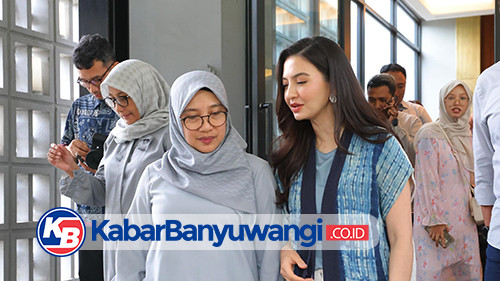 Terpesona dengan Keelokan Alamnya, Raline Shah Ajak Keluarga Jelajahi Banyuwangi