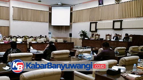 Banggar Bersama TAPD Bahas Raperda Pertanggungjawaban Pelaksanaan APBD 2021