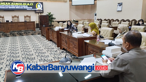 DPRD Banyuwangi Bersama Eksekutif Sempurnakan Draf Raperda Pengarusutamaan Gender