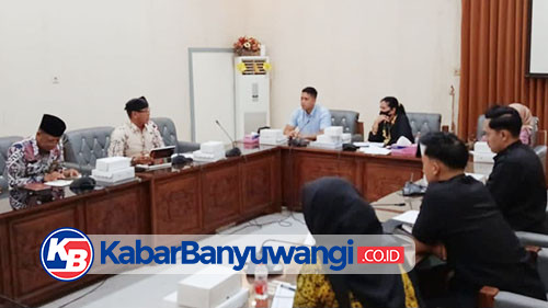 https://kabarbanyuwangi.co.id/asset/foto_berita/Rapat_soal_program_prioritas.jpg