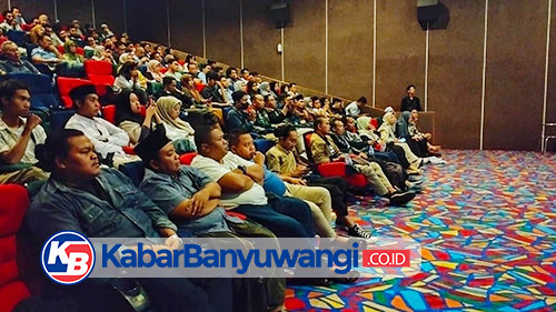 Ratusan Kader dan Alumni HMI Banyuwangi Nobar Film Lafran Pane "Saya Lillahita`ala untuk Indonesia" 
