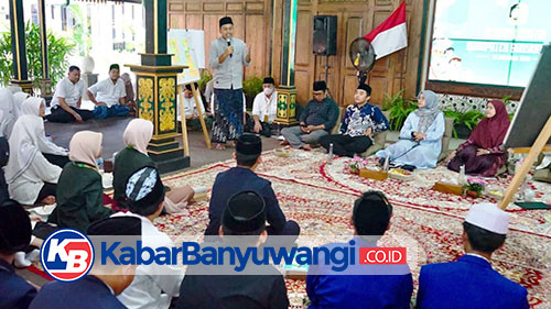 https://kabarbanyuwangi.co.id/asset/foto_berita/Rembug_santri.jpg