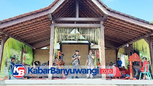 ANGKLUNG, TABUNG MUSIK BLAMBANGAN: Ikhtiar Tulis, Tantangan Kreativitas, dan Tanggung Jawab Ekologis-Kultural (3)