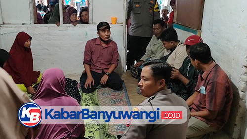 Pekerja Perkebunan Tewas Tersambar Petir Saat Berteduh di Atas Motor