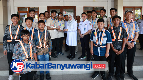 https://kabarbanyuwangi.co.id/asset/foto_berita/Saresehan_KAI.jpg