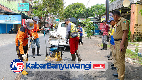 Kerahkan Satgas Jalan Berlubang, Banyuwangi Perbaiki Ratusan Titik Jalan Target Tuntas Sebelum Lebaran