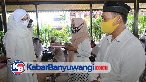 Apresiasi Karyanya, Pemkab Banyuwangi Beri Tali Asih Seniman dan Budayawan