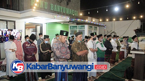 Shalat Gerhana Bulan di Kantor PCNU Banyuwangi Berjalan Khidmat