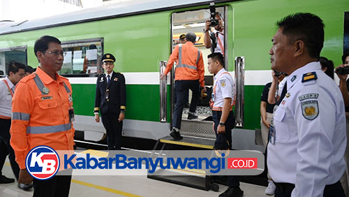 Dirut KAI Cek Kesiapan Angkutan Nataru di Stasiun Ketapang Banyuwangi