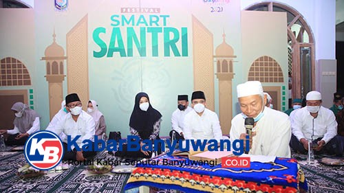 Gelar Smart Santri, Ajak ASN dan Warga Banyuwangi Mengaji Kitab Kuning