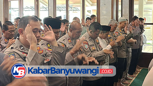 Polresta Banyuwangi Gelar Shalat Gaib Wujud Empati Atas Gugurnya 3 Anggota di Way Kanan Lampung