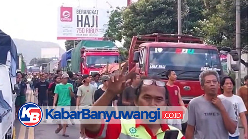 Ratusan Sopir Gelar Aksi Demo Protes ASDP Ketapang Minta Penambahan Operasional Kapal Khusus
