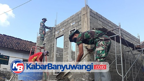 Kejar Target, Satgas TMMD ke-111 Banyuwangi Gerak Cepat Bedah Rumah