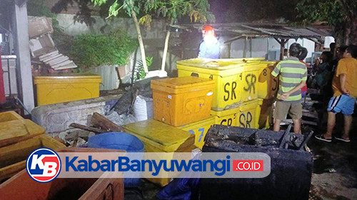 Diduga Korsleting Listrik, Tempat Usaha Ikan di Kampung Mandar Banyuwangi Terbakar