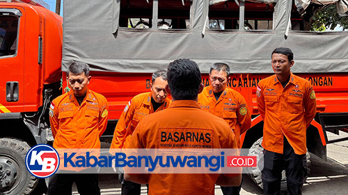 Pemancing Hilang Usai Perahunya Dihantam Ombak di Perairan Senggrong Muncar
