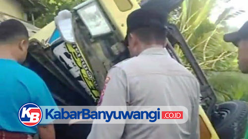 Truk Muat Buah Naga Tabrak Jembatan di Tikungan Glenfalog Kalibaru, Dua Orang Tewas