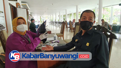 Seluruh Anggota DPRD Banyuwangi Jalani Vaksinasi Booster
