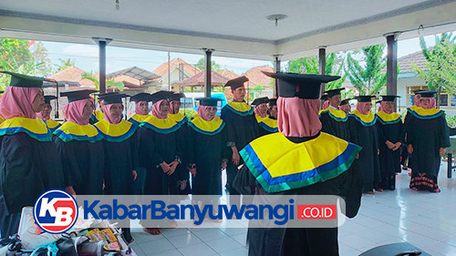 Lansia Tangguh Banyuwangi Wisuda Usai Ikuti Sekolah Lansia selama 6 Bulan