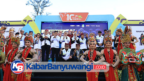 https://kabarbanyuwangi.co.id/asset/foto_berita/Zulhas_nonton_TdBI.jpg